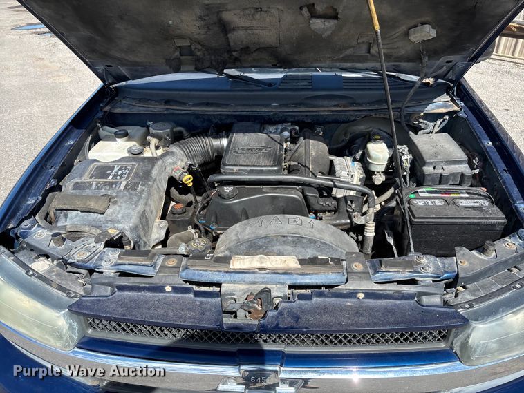 image for item EM8215 2002 Chevrolet TrailBlazer SUV