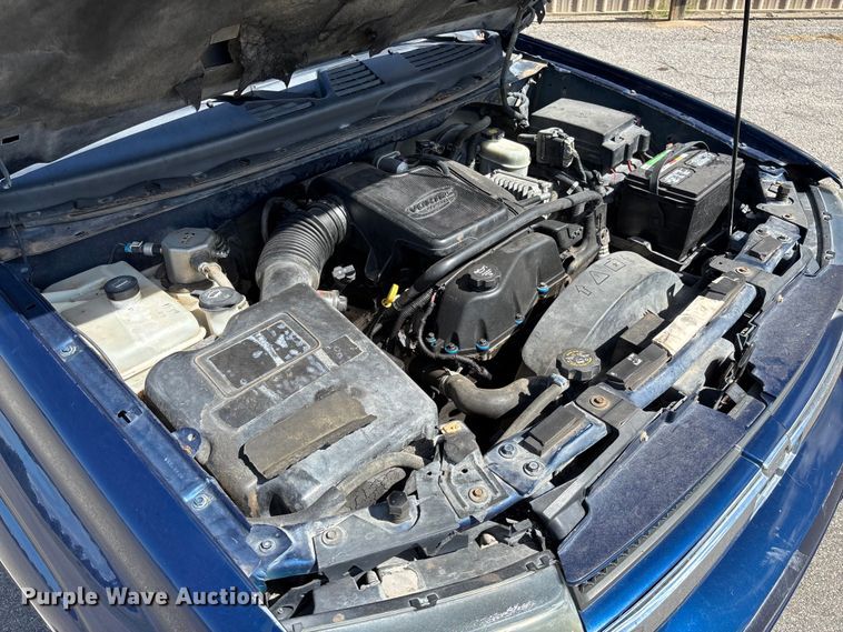 image for item EM8215 2002 Chevrolet TrailBlazer SUV