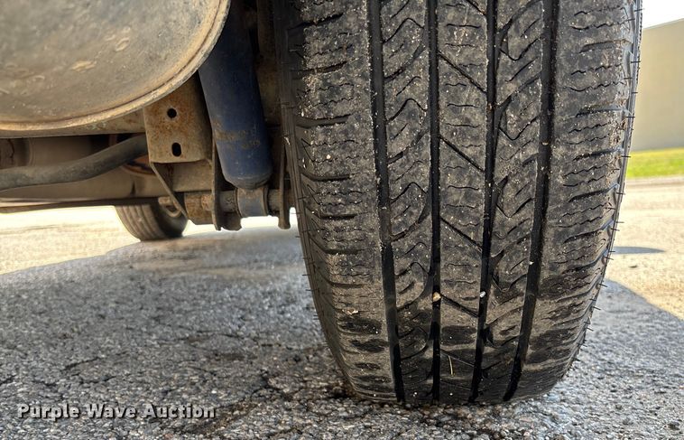 image for item EM8215 2002 Chevrolet TrailBlazer SUV