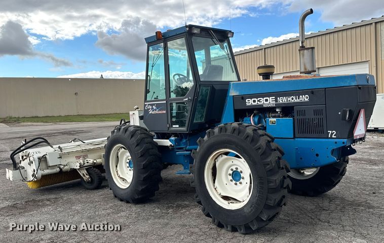 image for item EM8216 1998 New Holland 9030E bi-directional tractor