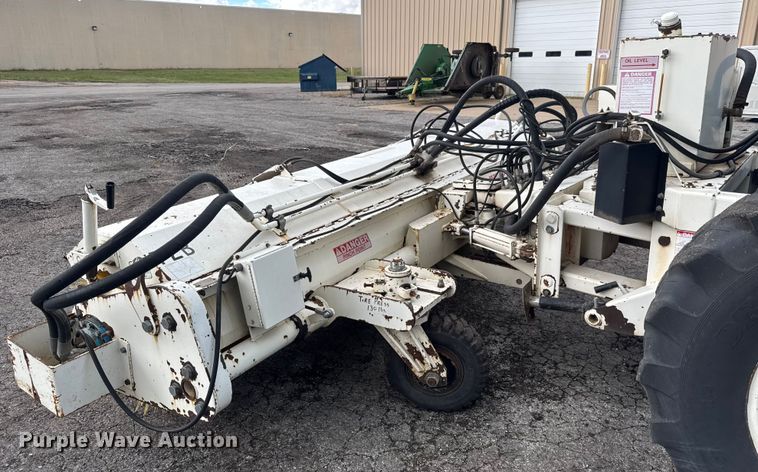 image for item EM8216 1998 New Holland 9030E bi-directional tractor