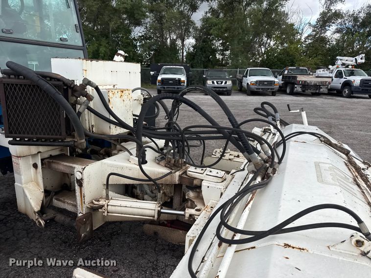 image for item EM8216 1998 New Holland 9030E bi-directional tractor