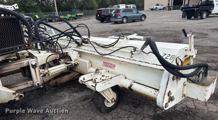 image for item EM8216 1998 New Holland 9030E bi-directional tractor