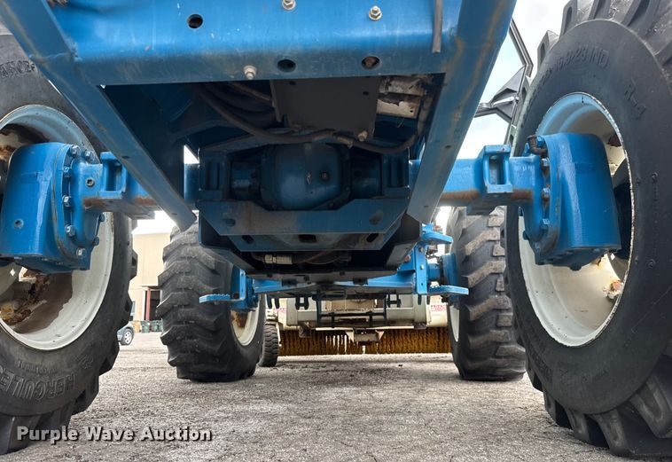 image for item EM8216 1998 New Holland 9030E bi-directional tractor