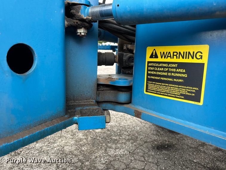 image for item EM8216 1998 New Holland 9030E bi-directional tractor