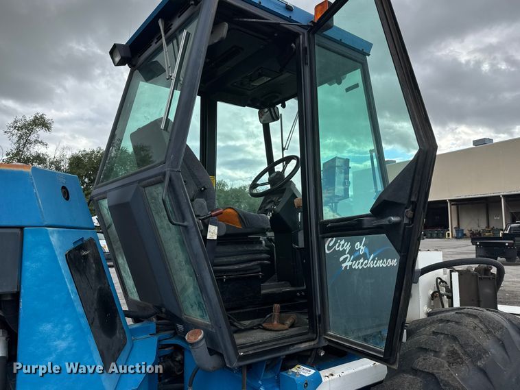 image for item EM8216 1998 New Holland 9030E bi-directional tractor