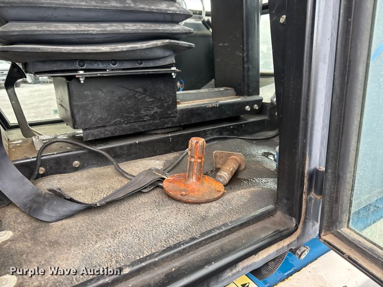 image for item EM8216 1998 New Holland 9030E bi-directional tractor