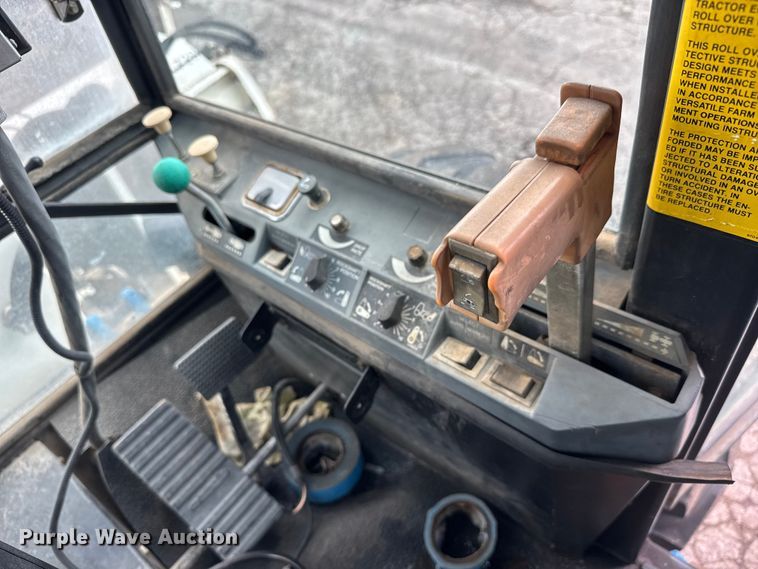 image for item EM8216 1998 New Holland 9030E bi-directional tractor