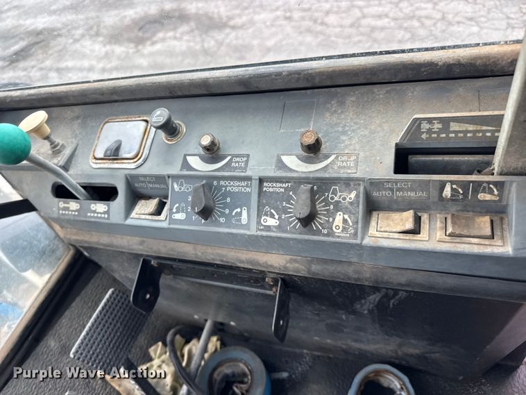 image for item EM8216 1998 New Holland 9030E bi-directional tractor