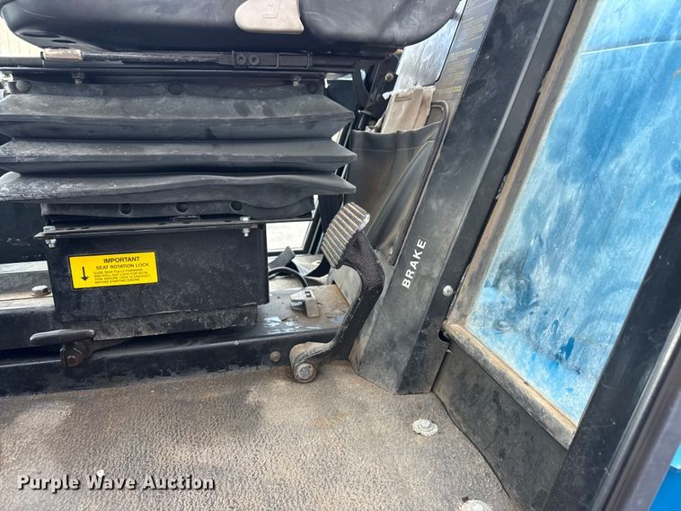 image for item EM8216 1998 New Holland 9030E bi-directional tractor