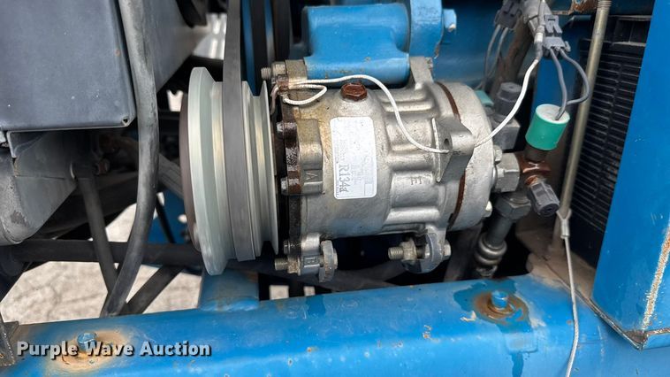 image for item EM8216 1998 New Holland 9030E bi-directional tractor