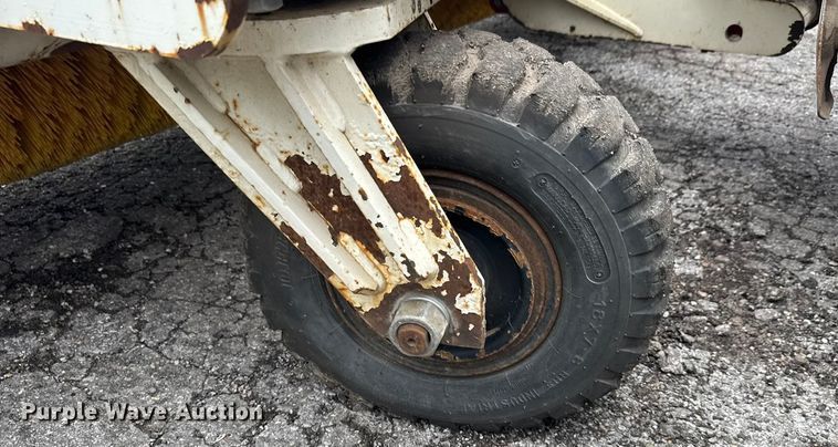 image for item EM8216 1998 New Holland 9030E bi-directional tractor