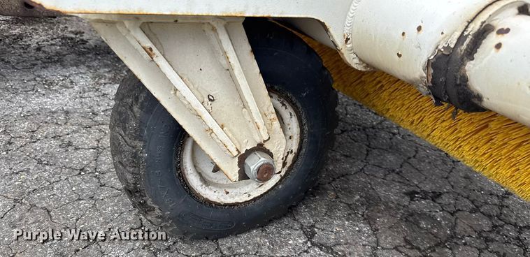 image for item EM8216 1998 New Holland 9030E bi-directional tractor