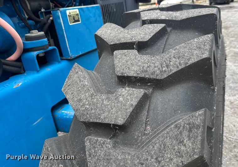 image for item EM8216 1998 New Holland 9030E bi-directional tractor