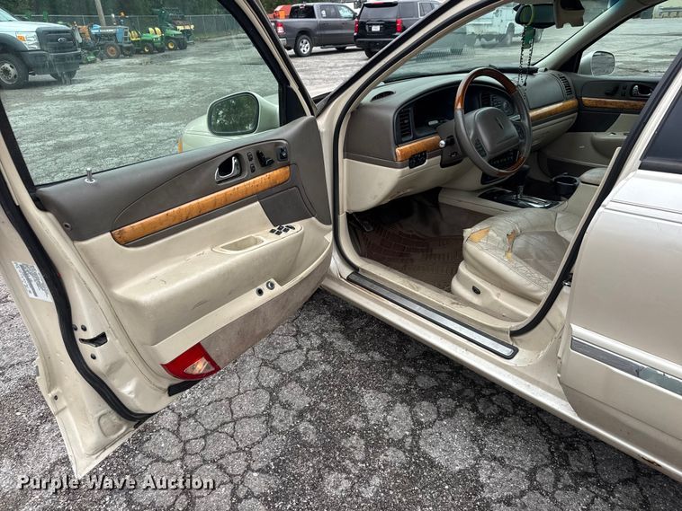 image for item EM8220 2001 Lincoln Continental 