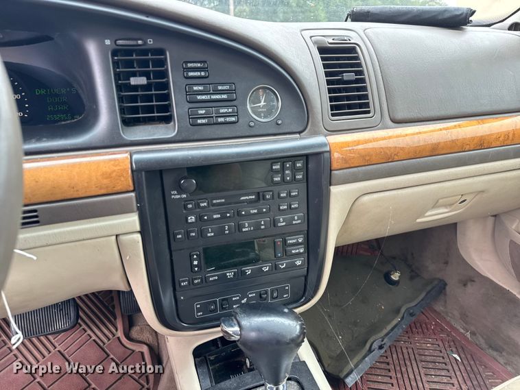 image for item EM8220 2001 Lincoln Continental 
