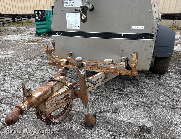 image for item EM8227 1998 CompAir LeRoi Q185DUE air compressor