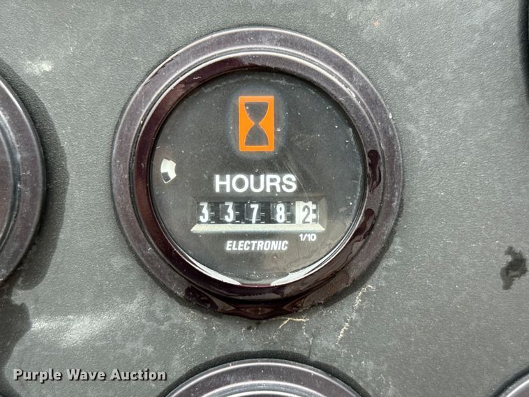 image for item EM8227 1998 CompAir LeRoi Q185DUE air compressor