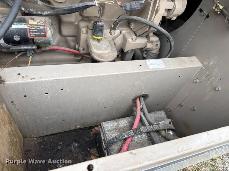 image for item EM8227 1998 CompAir LeRoi Q185DUE air compressor