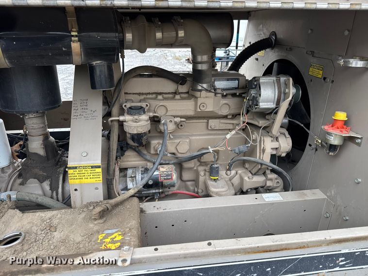 image for item EM8227 1998 CompAir LeRoi Q185DUE air compressor