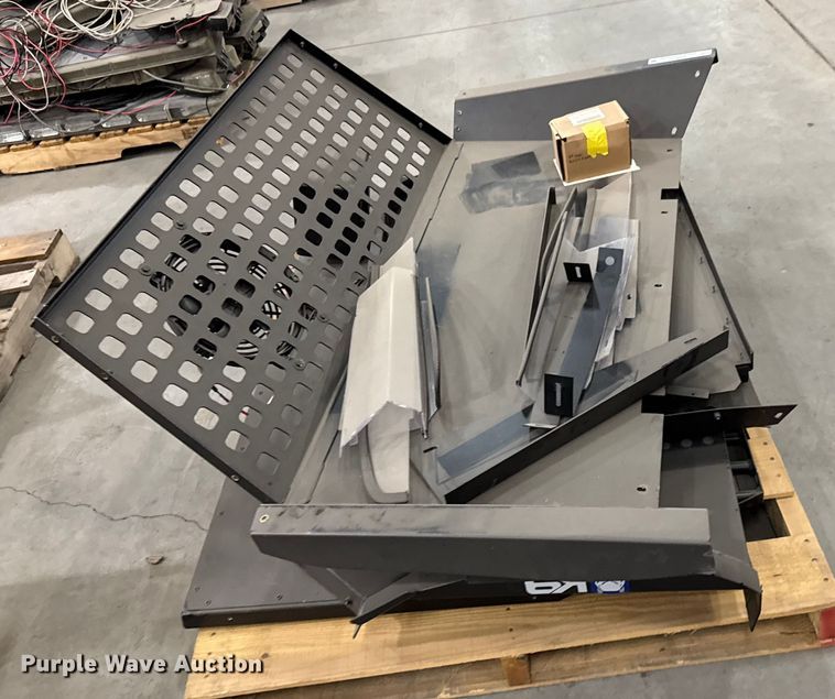 image for item EM8231 American Aluminum K9 cage