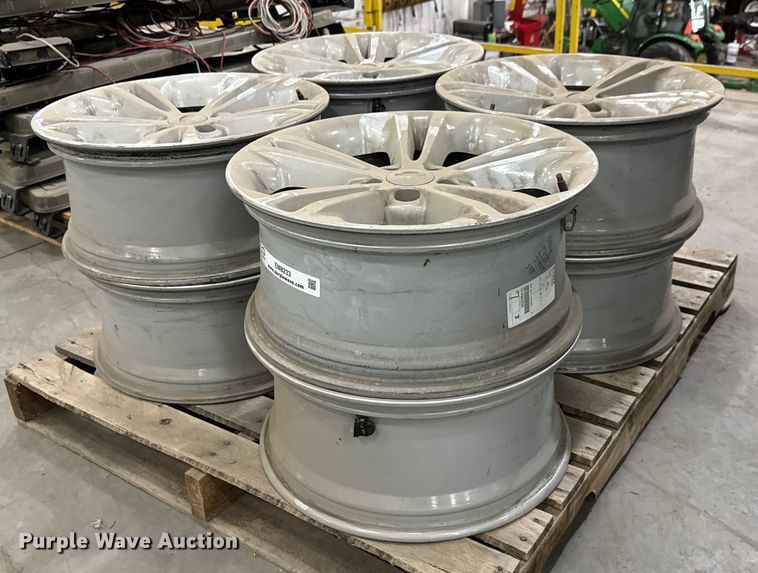 image for item EM8233 (8) 16