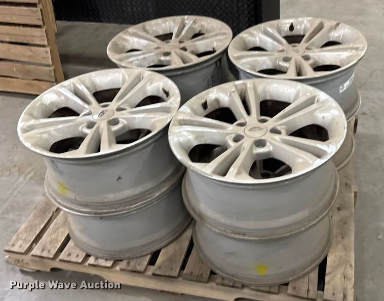 image for item EM8233 (8) 16