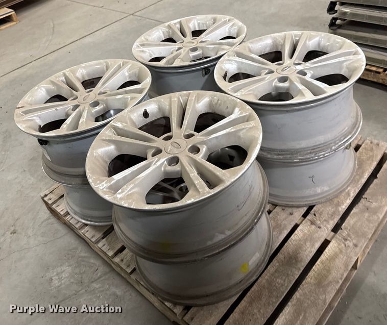 image for item EM8233 (8) 16