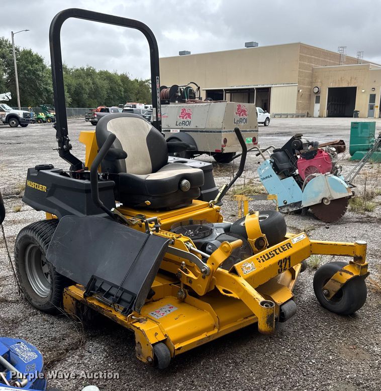 image for item EM8237 2019 Hustler Super Z ZTR lawn mower