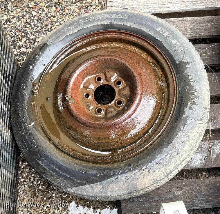 image for item EM8239 Lawn equipment