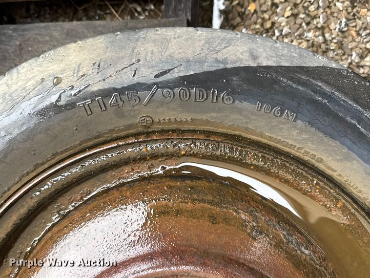 image for item EM8239 Lawn equipment