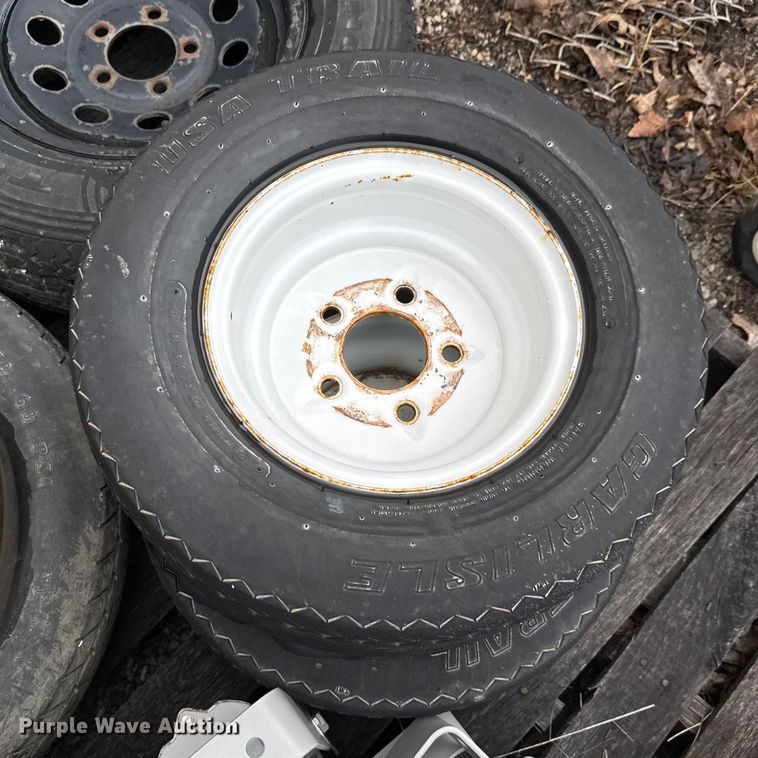 image for item EM8239 Lawn equipment