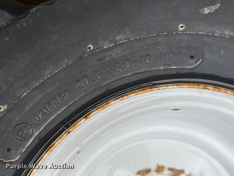 image for item EM8239 Lawn equipment