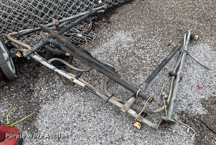 image for item EM8239 Lawn equipment