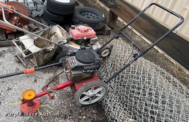 image for item EM8239 Lawn equipment