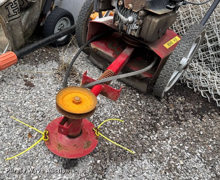 image for item EM8239 Lawn equipment