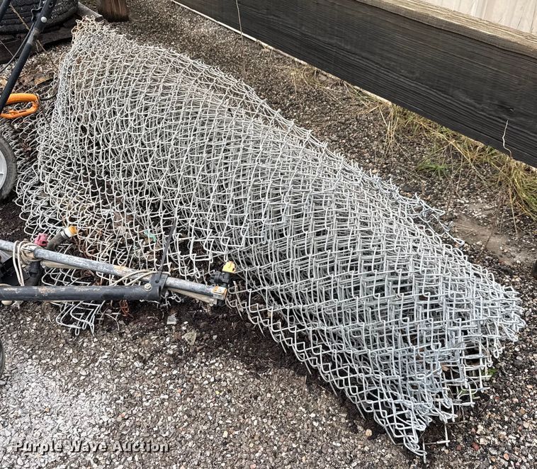 image for item EM8239 Lawn equipment