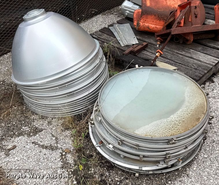 image for item EM8239 Lawn equipment