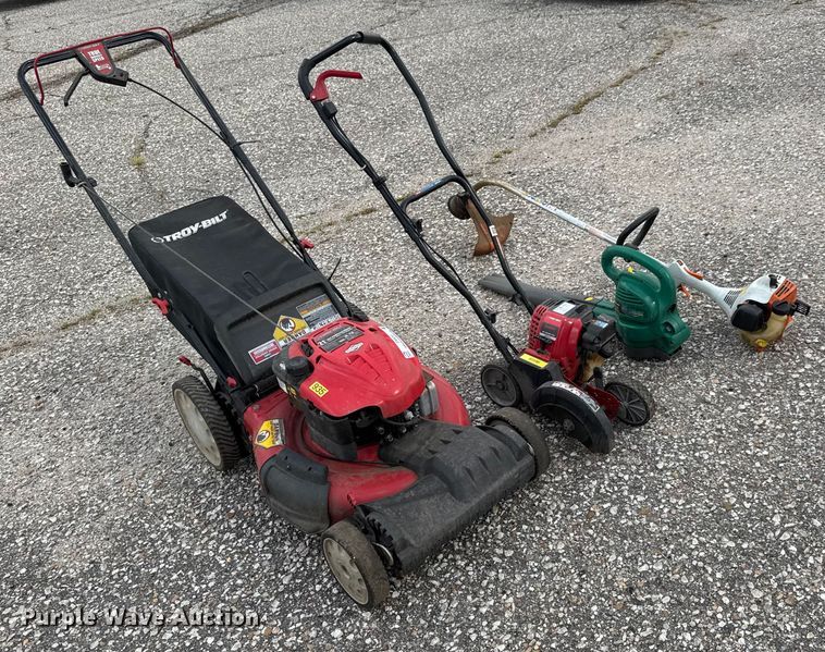 image for item EM8241 Lawn equipment
