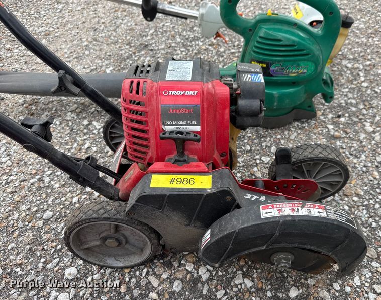 image for item EM8241 Lawn equipment