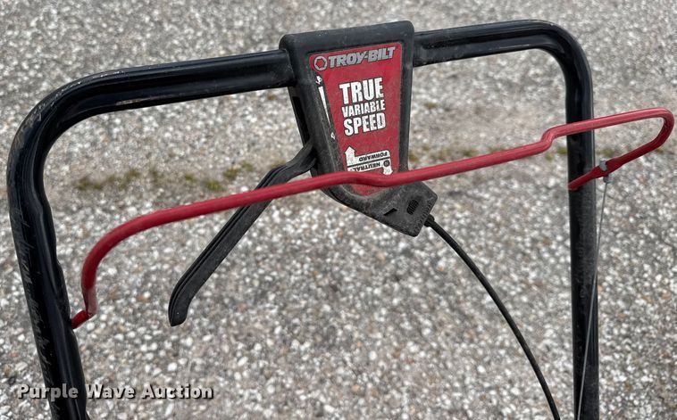 image for item EM8241 Lawn equipment