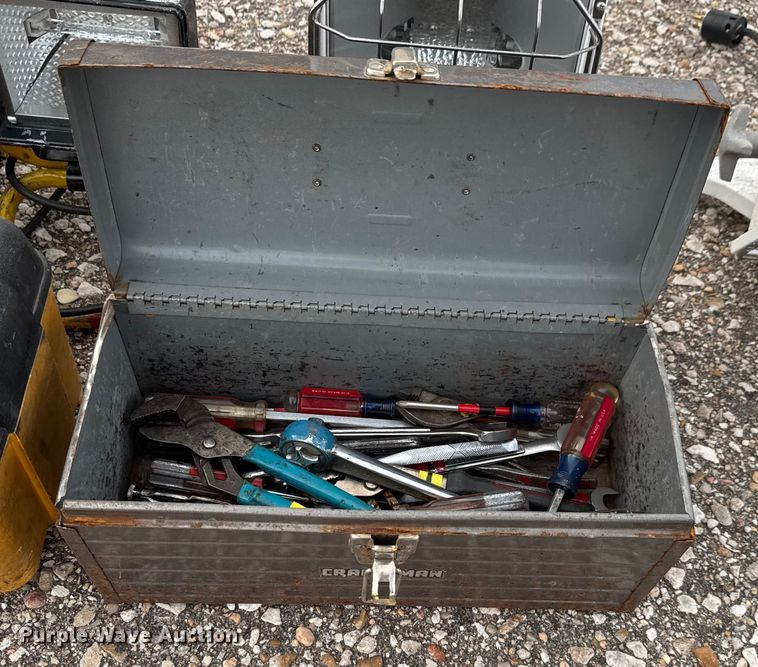 image for item EM8242 Tools