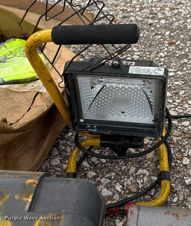 image for item EM8242 Tools