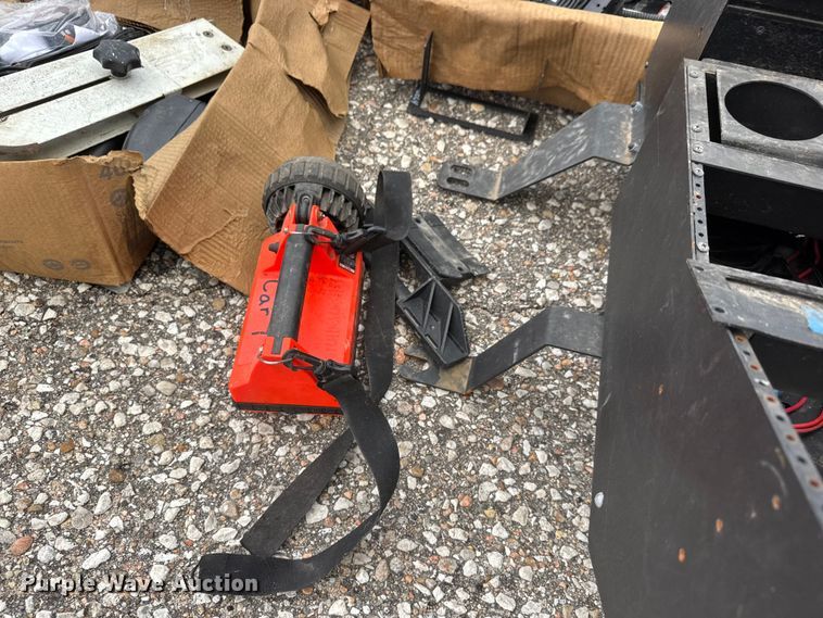 image for item EM8243 Emergency vehicle equipment