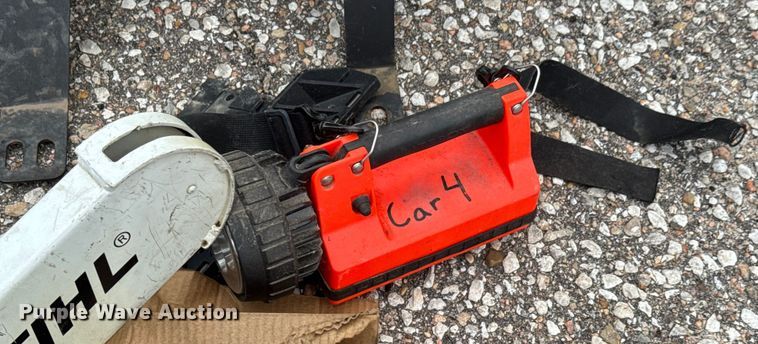 image for item EM8243 Emergency vehicle equipment