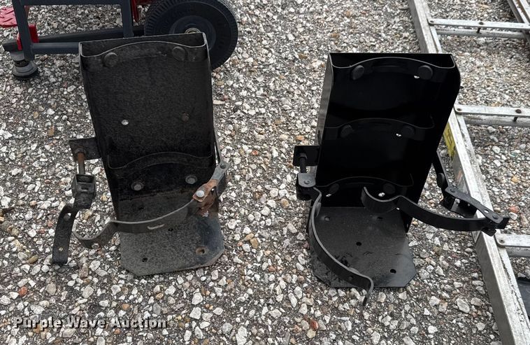 image for item EM8244 Emergency equipment