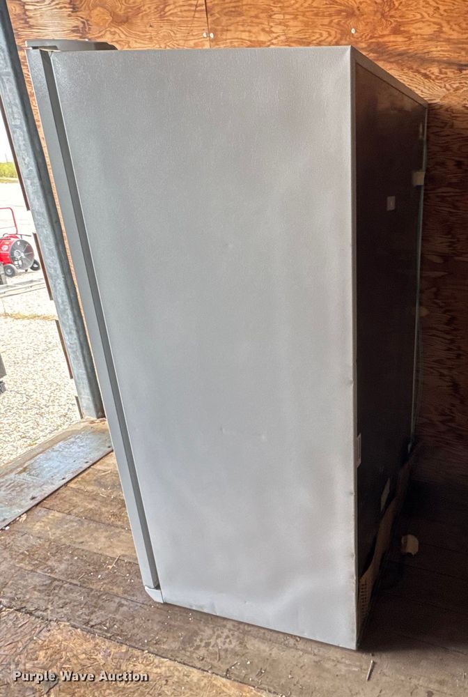 image for item EM8245 Appliances