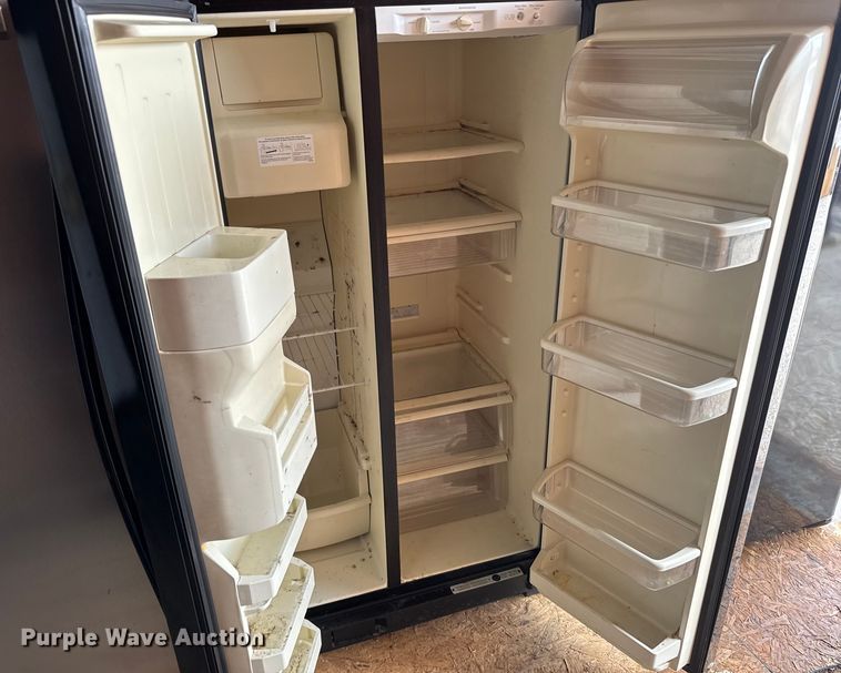 image for item EM8246 (3) refrigerators