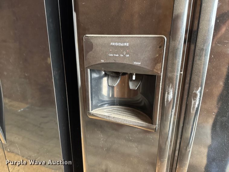 image for item EM8246 (3) refrigerators