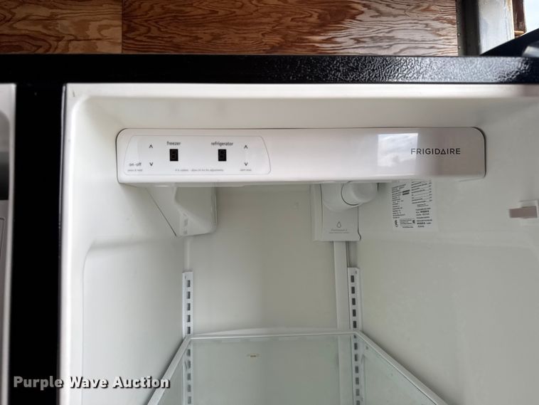 image for item EM8246 (3) refrigerators